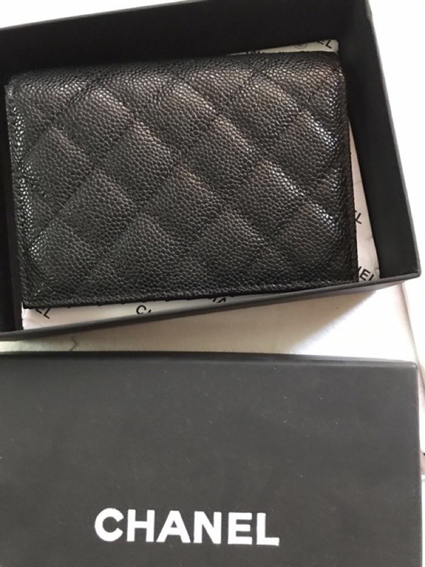 コピーシャネル激安財布背面デザイン